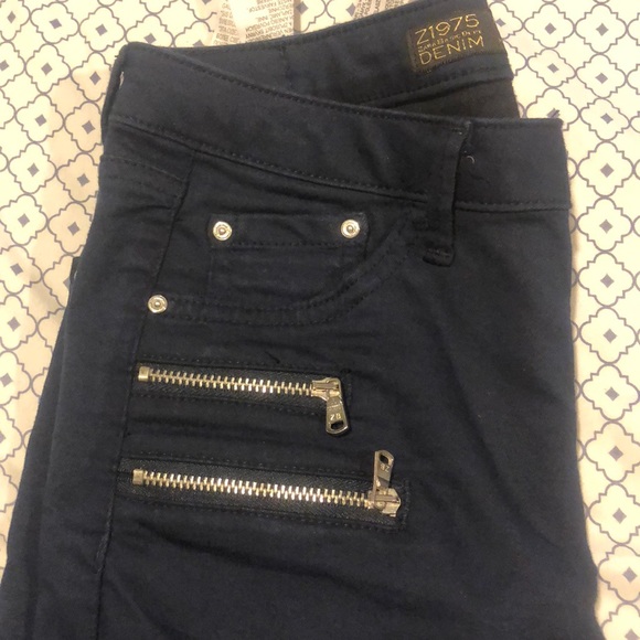 Zara navy blue jeans. Size 2. Skinny’s - Picture 2 of 8